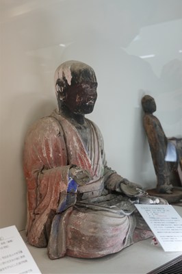 宝物殿におまつりされている仏様たち※宝物殿は毎年4月8日の灌仏会大祭にて一般公開