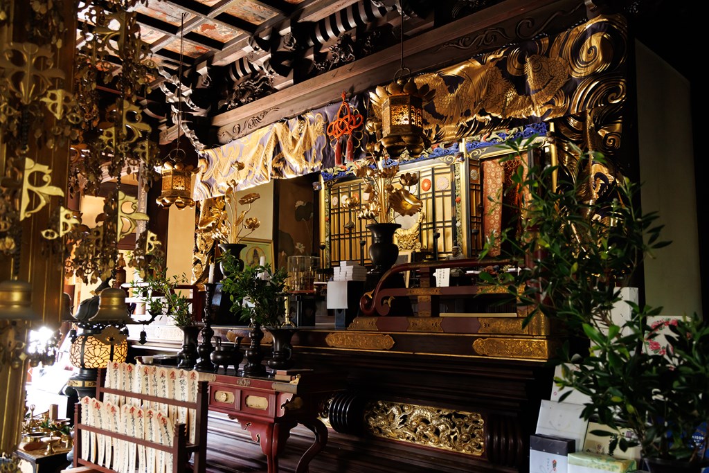 ご本尊・薬師如来像