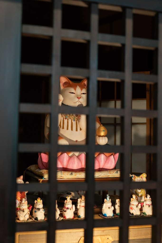 猫神様（瑠璃の里会館）