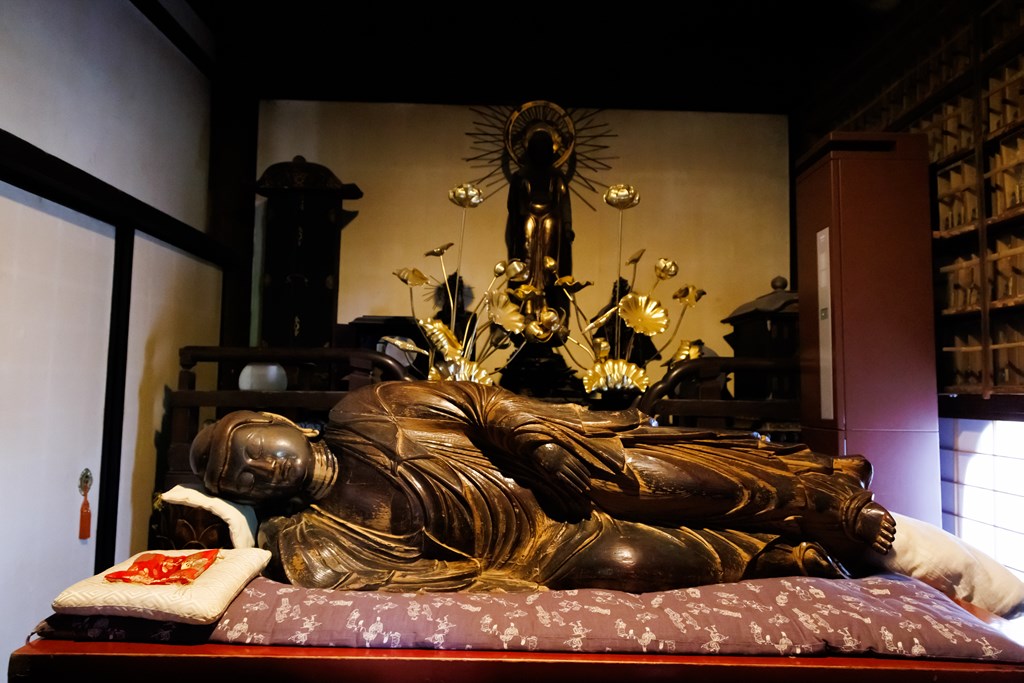 釈迦涅槃像