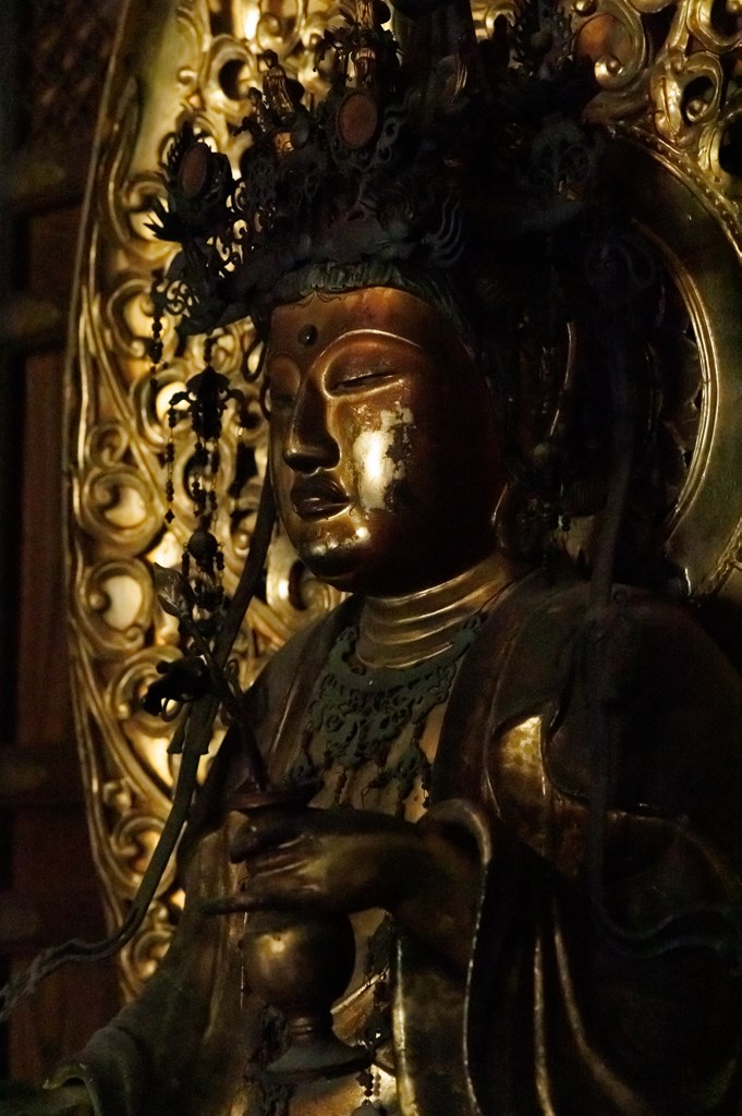 お前立ち・十一面観音菩薩坐像