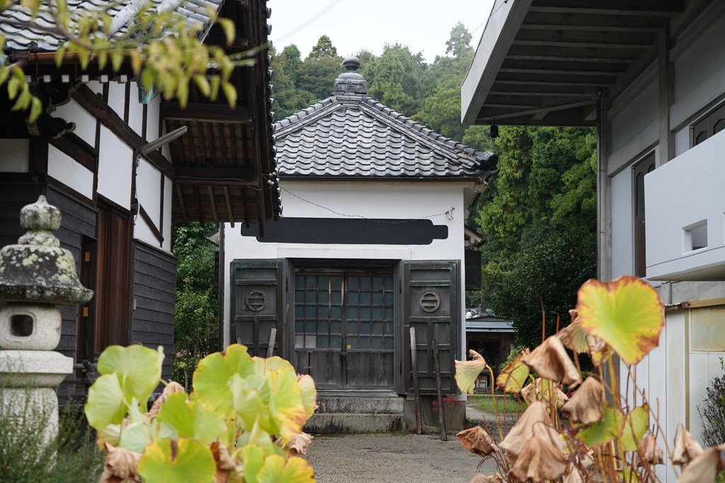 山門（四日市市指定文化財）・鐘楼・地蔵堂・聖天堂・観音堂・三十三観音
