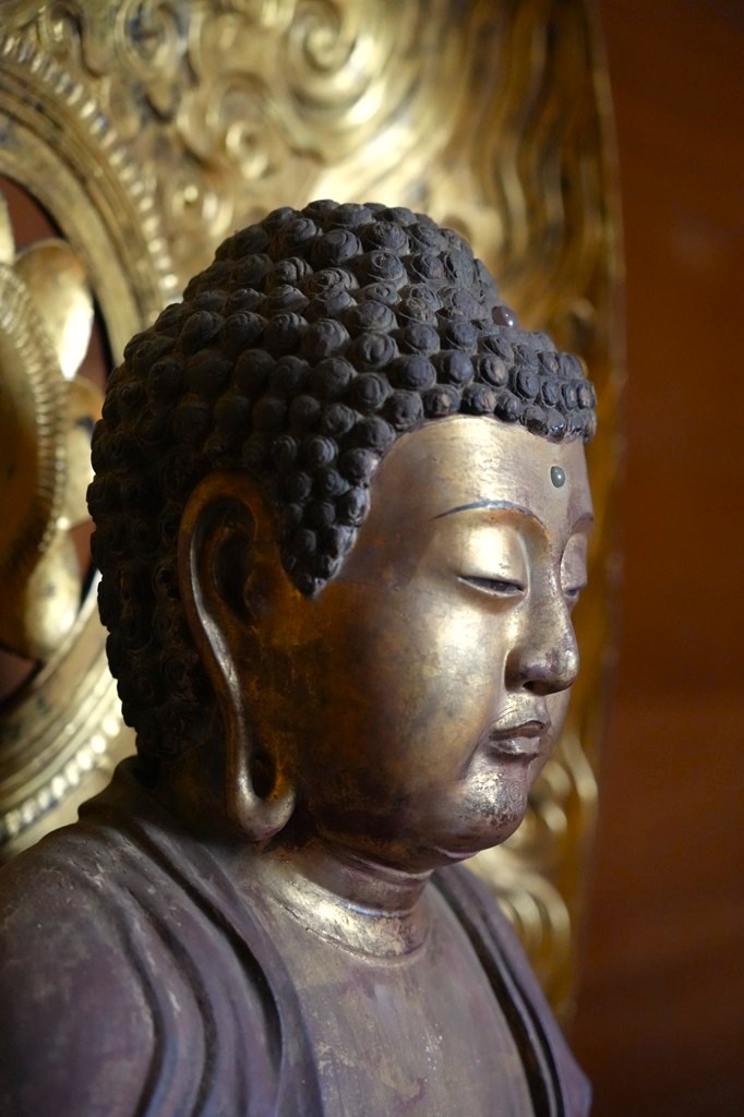 御本尊・木造釈迦如来坐像（千葉県指定有形文化財）