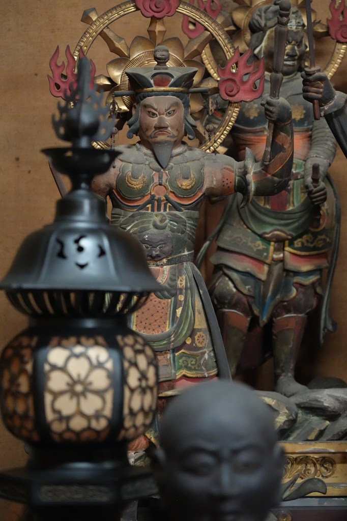 木造日光・月光菩薩立像及び十二神将立像