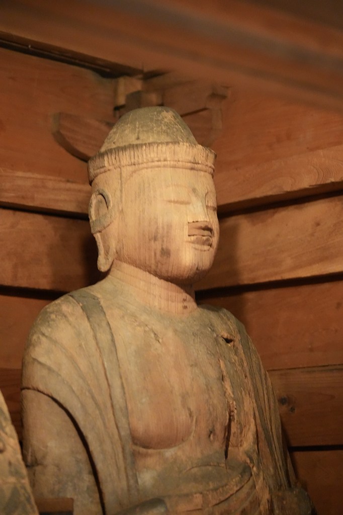 木造伝薬師如来立像（山形県指定文化財）