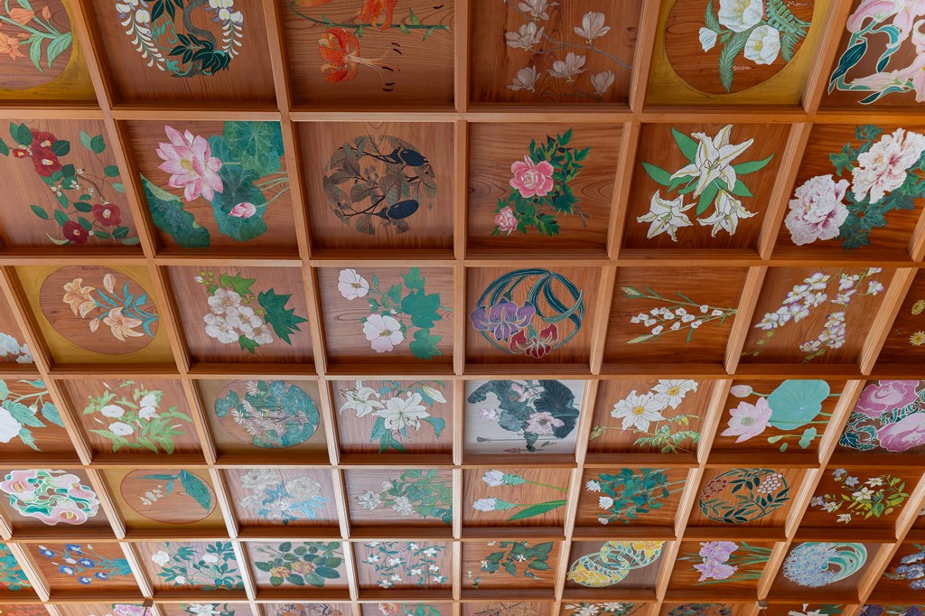 根本中堂（本堂）