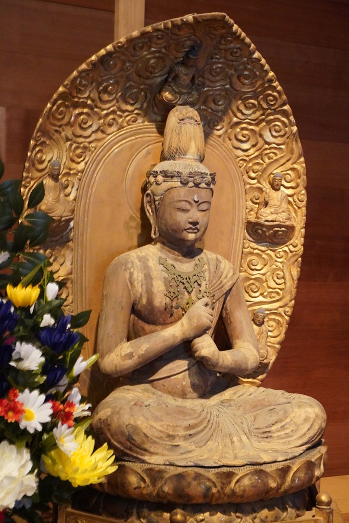 木造大日如来坐像（国指定重要文化財）