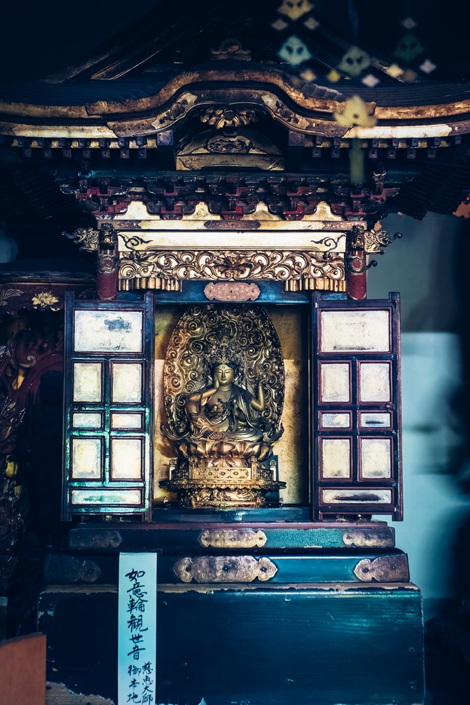 如意輪観音坐像