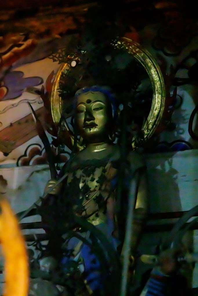 本堂におまつりされる仏さま