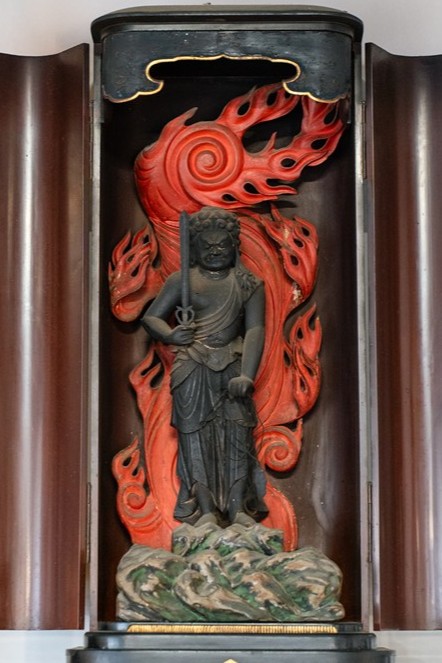 秘仏御本尊・木造不動明王立像 ※毎月28日に御開扉