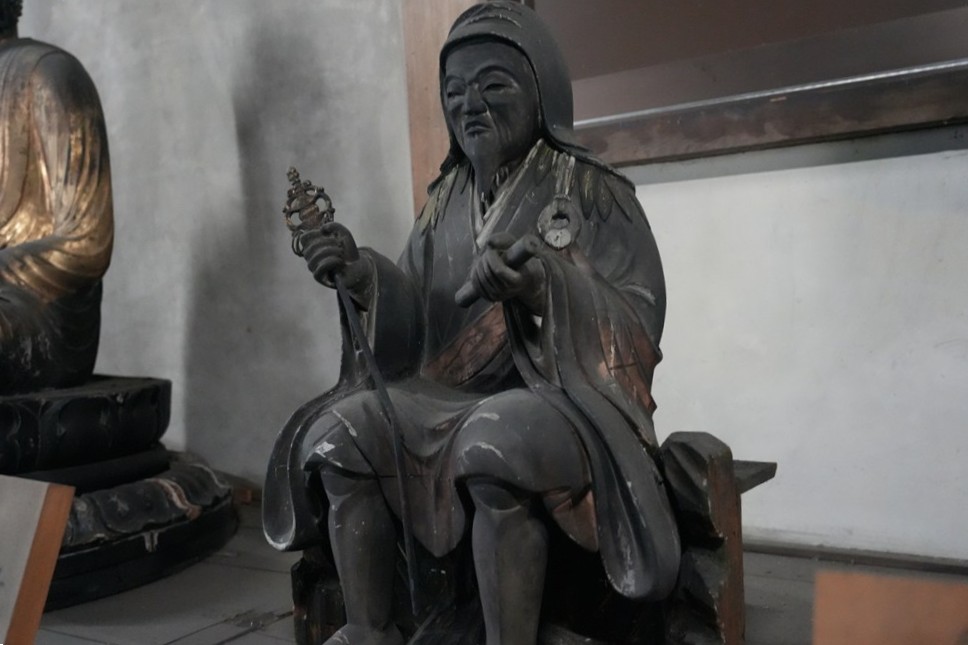 金剛定寺の魅力的な仏様