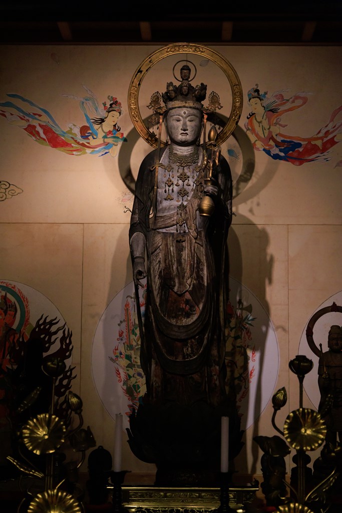 ご本尊・十一面観音菩薩立像（国指定重要文化財）