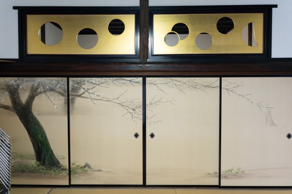 本堂を飾る襖絵・杉戸絵
