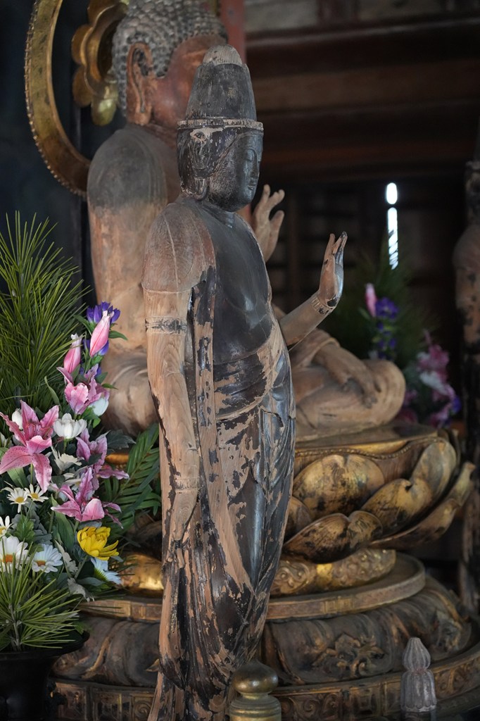 木造弥勒三尊像（国指定重要文化財）