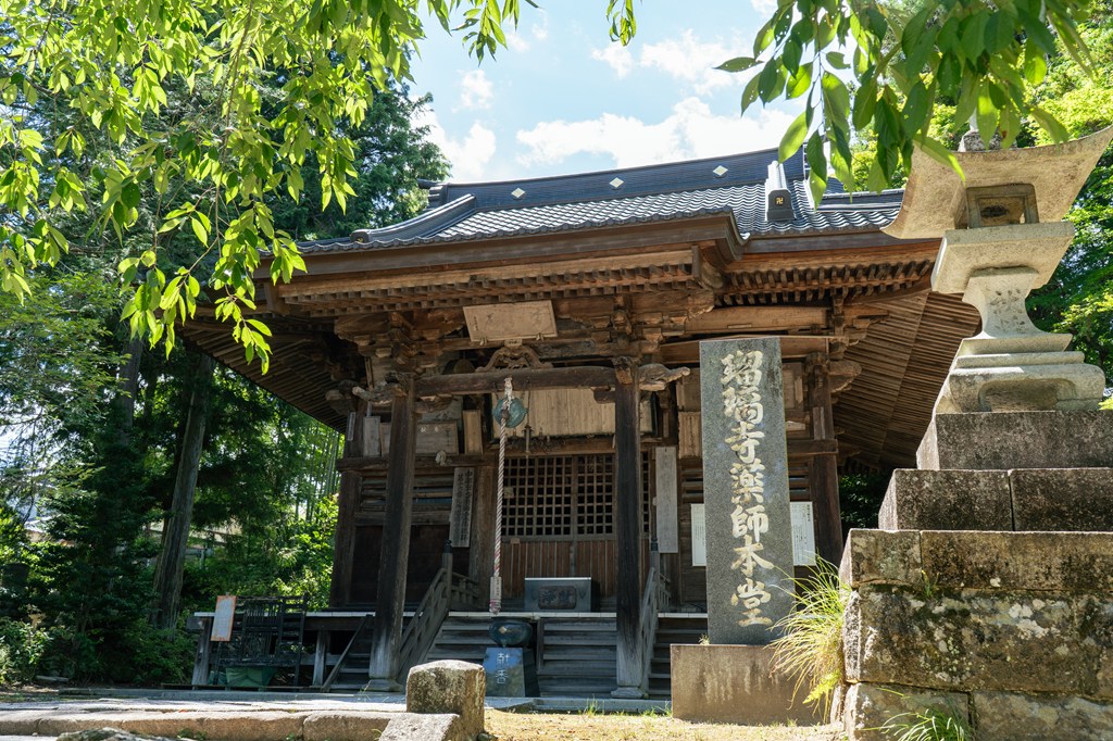 本堂（薬師堂、高森町指定文化財）