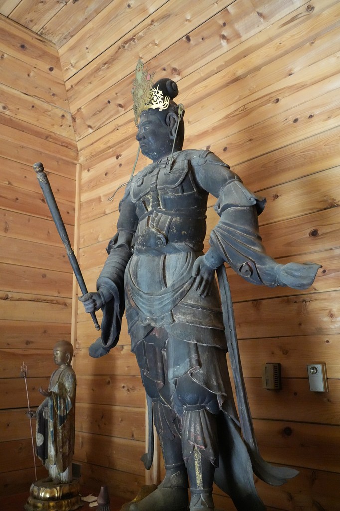 木造毘沙門天立像（国指定重要文化財）