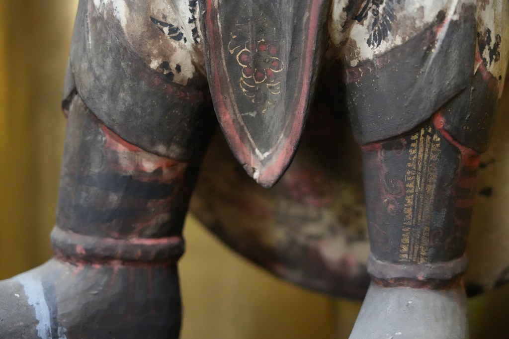 ご本尊・木造毘沙門天立像（国指定重要文化財）