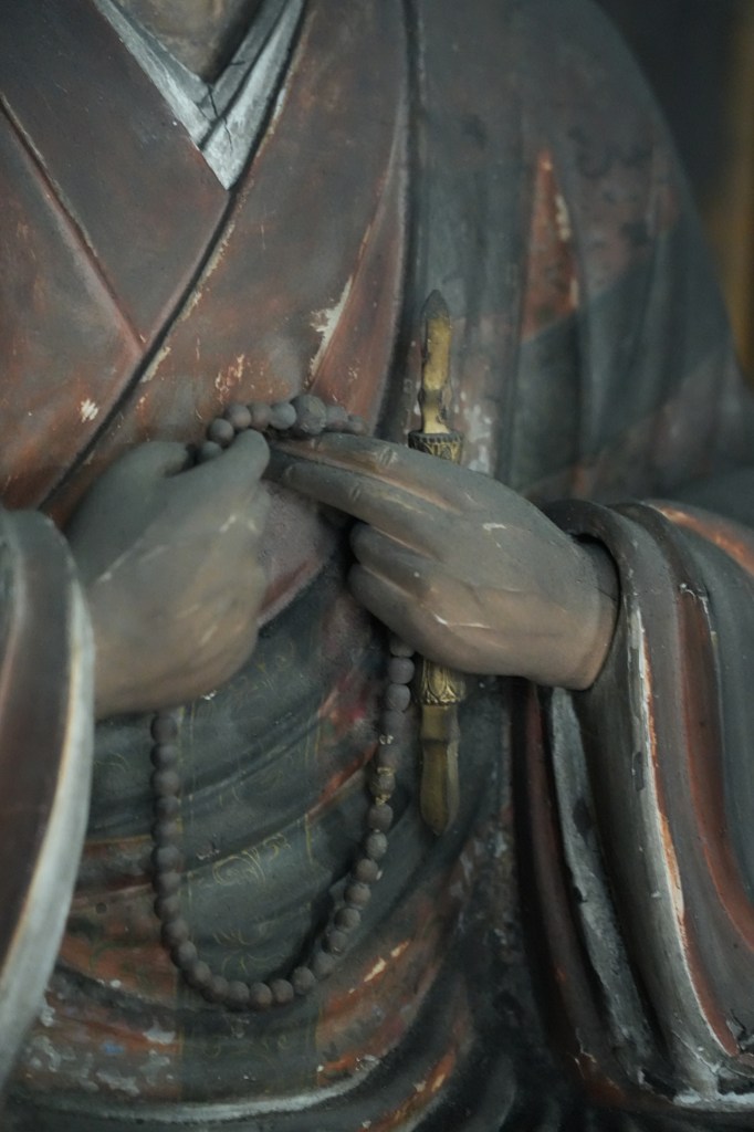 金剛定寺の魅力的な仏様