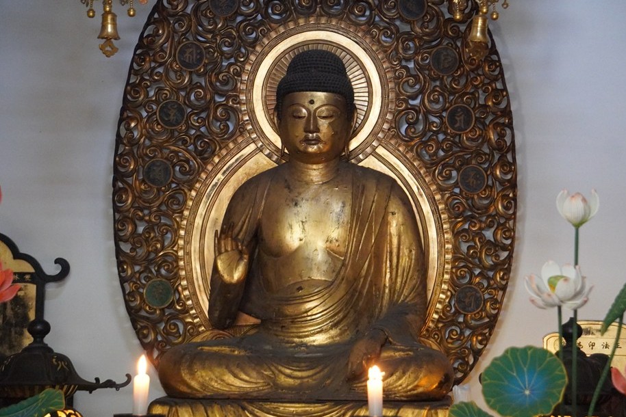 木造阿弥陀如来坐像（お盆・春秋彼岸施餓鬼会法要時、回向申込者のみ参拝可能）