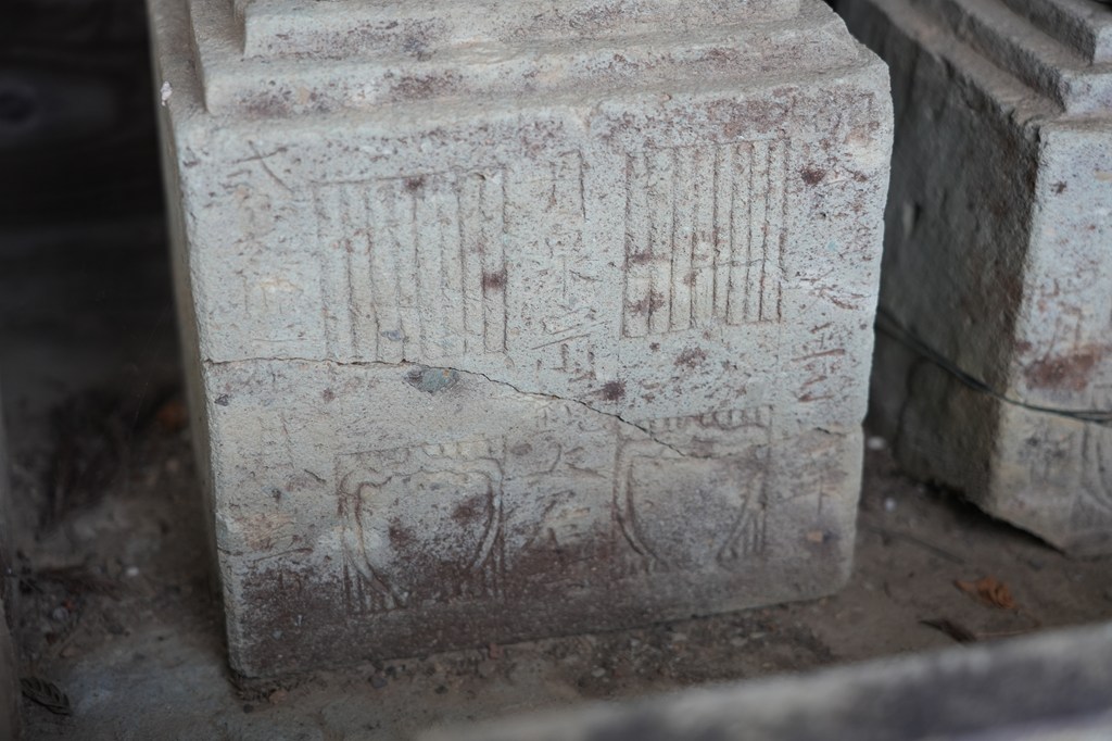 朝倉景鏡公供養塔