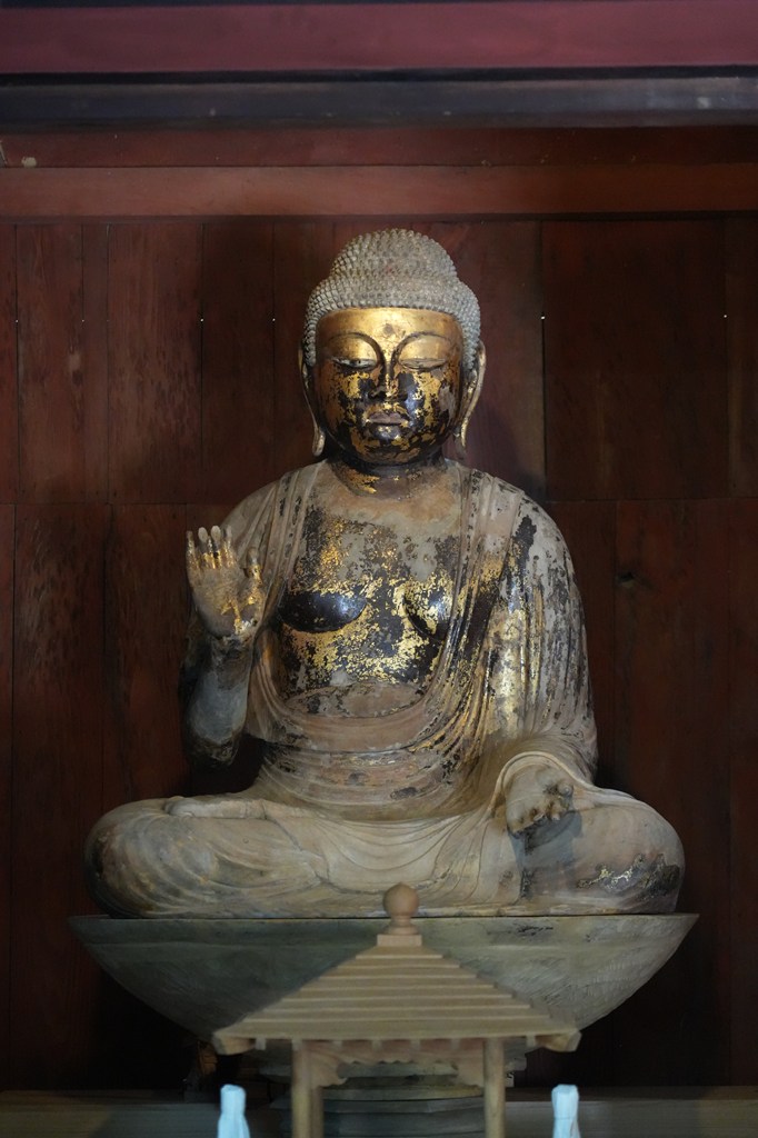 木造釈迦如来坐像（国指定重要文化財）