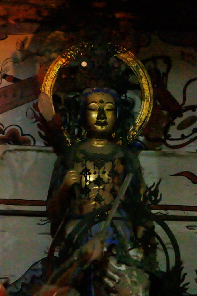 本堂におまつりされる仏さま