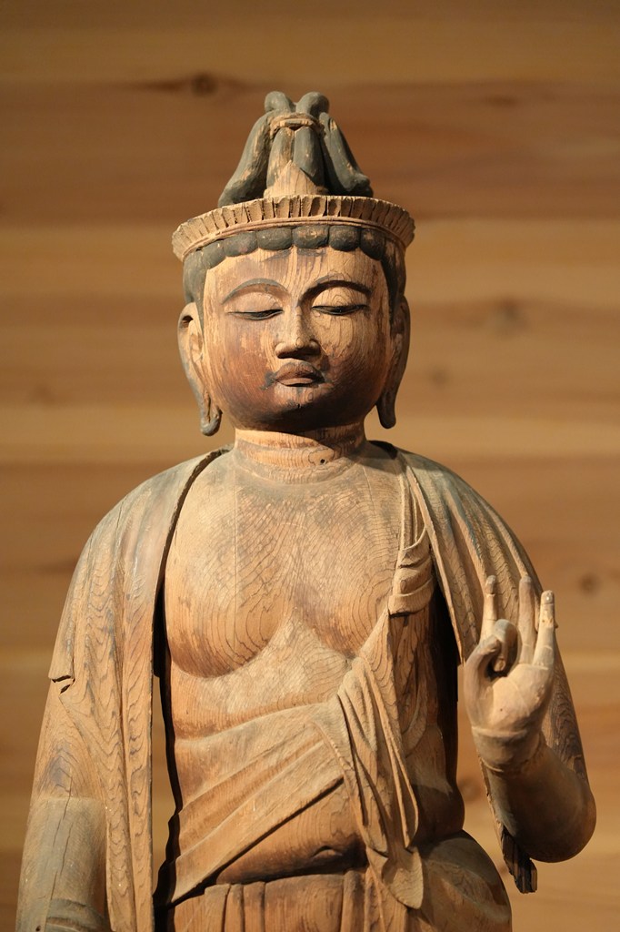 御本尊・木造薬師三尊像（国指定重要文化財）