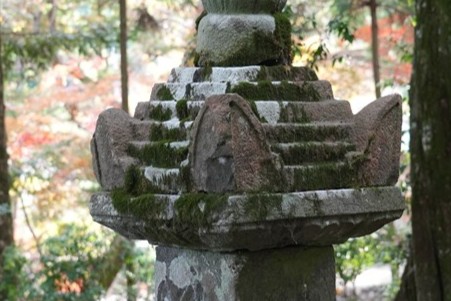 石造宝篋印塔（兵庫県指定文化財）