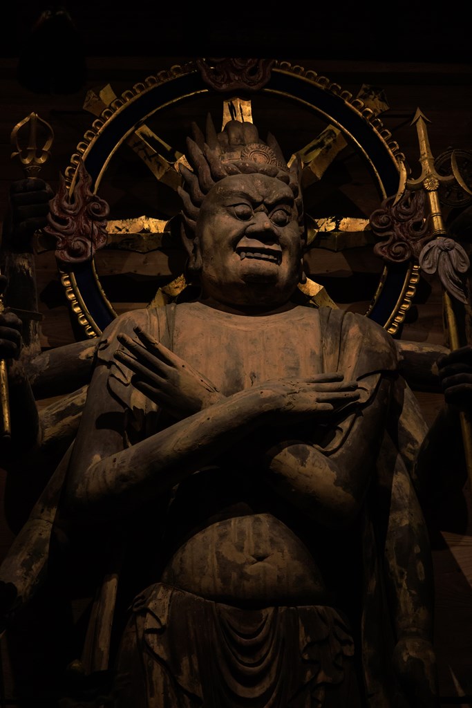 二月堂・軍荼利明王立像（国指定重要文化財）