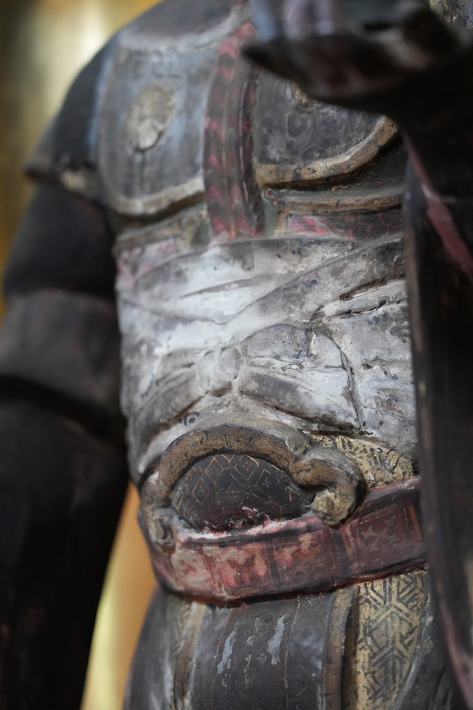 ご本尊・木造毘沙門天立像（国指定重要文化財）