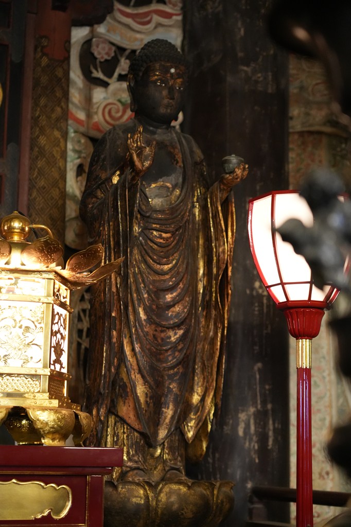 木造薬師如来立像