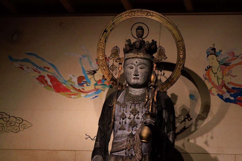 ご本尊・十一面観音菩薩立像（国指定重要文化財）