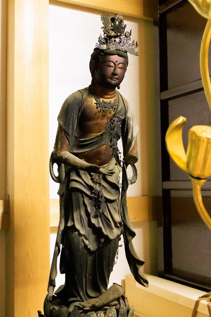 木造阿弥陀如来坐像（国指定重要文化財）・観音菩薩像・勢至菩薩像